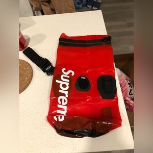 SUPREME!! Water Resistant Bag